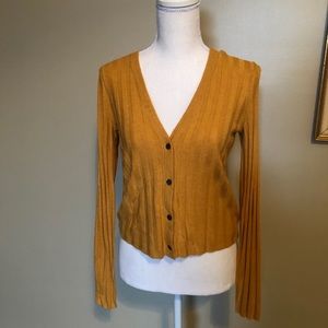 American Eagle 🦅 Sweater / Cardigan